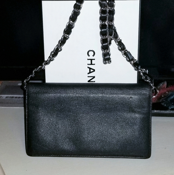 SOLD Chanel Camellia WOC - Picture 3 of 8